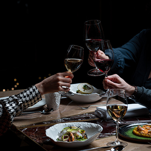 An authentic social moment with fellow diners at Dans le Noir ?